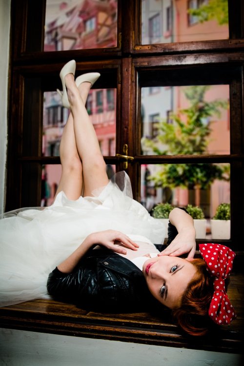 Panna Młoda w stylu pin up girl - sesja zdjęciowa