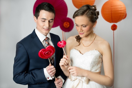 Walentynkowy ślub - inspiracje na Święto Zakochanych - sesja zdjęciowa