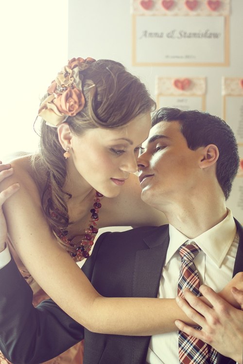 Walentynkowy ślub - inspiracje na Święto Zakochanych - sesja zdjęciowa