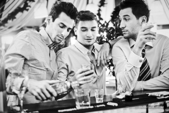 Wieczór kawalerski - męska sesja zdjęciowa Wieczór kawalerski - męska sesja zdjęciowa